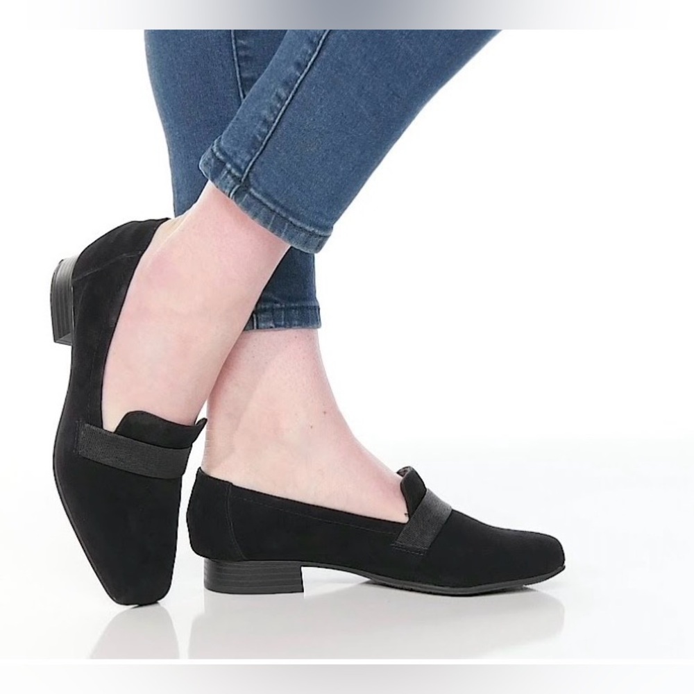 Clarks Womens Tilmont EveLoafer Flat